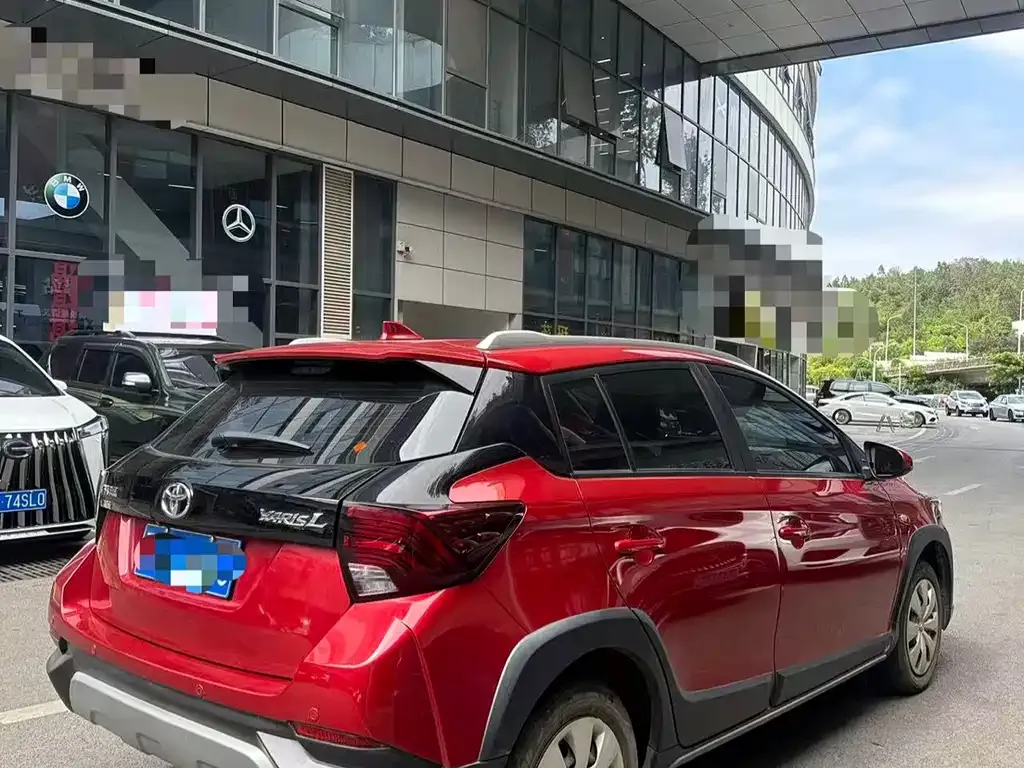 Toyota Yaris L — фото 6