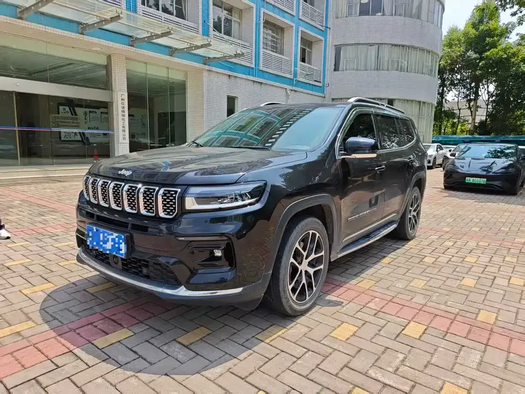 Jeep Grand Commander — фото 1