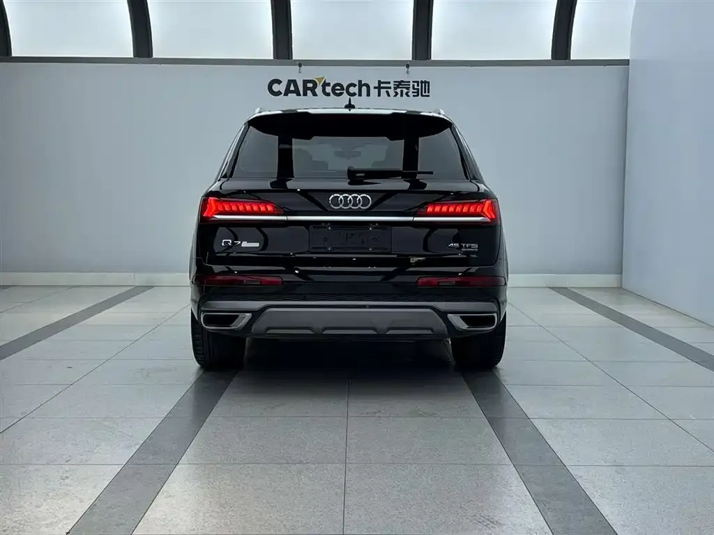 Audi Q7 — фото 3