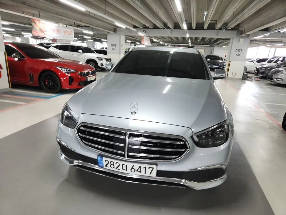 Mercedes-Benz E-Class — фото 1