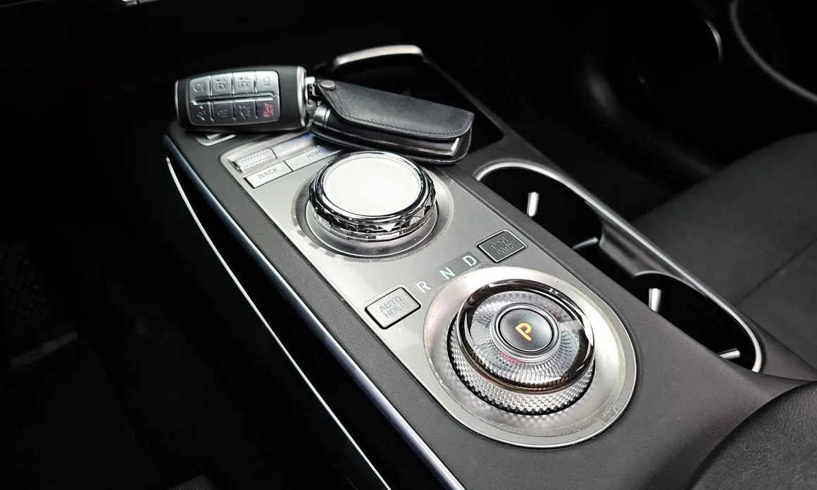 Genesis GV70 — фото 10