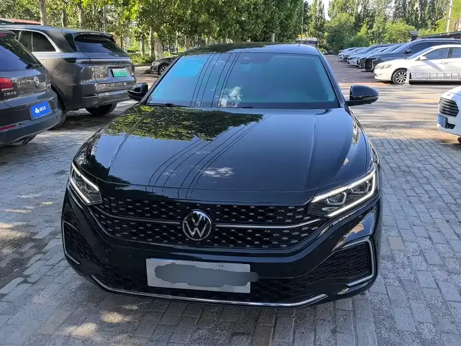 Volkswagen Passat — фото 7