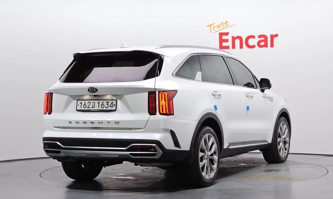 Kia Sorento — фото 5