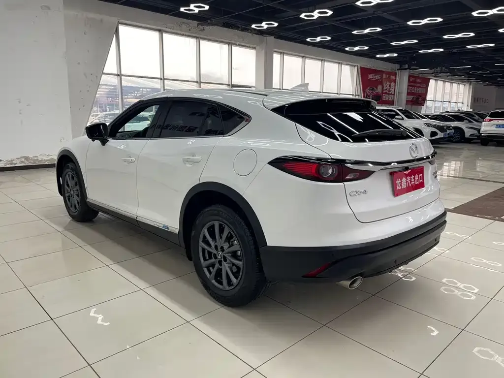 Mazda CX-4 — фото 4