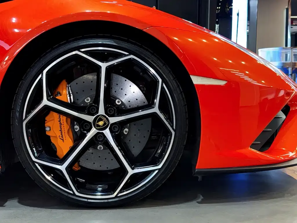 Lamborghini Huracan — фото 4