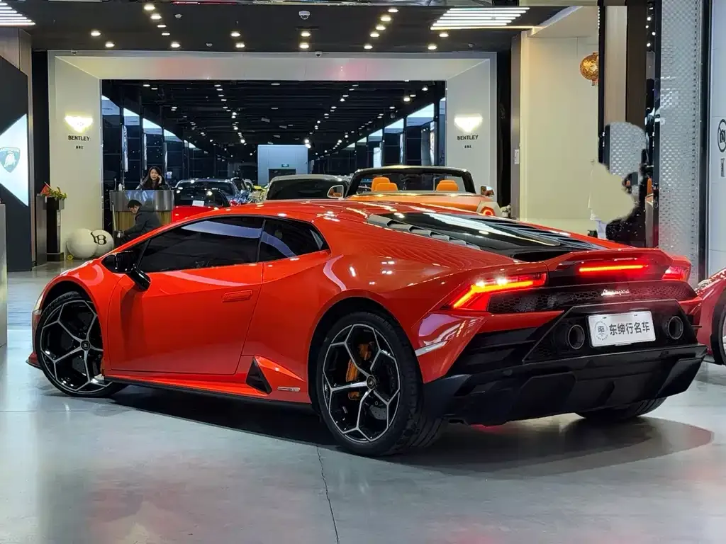 Lamborghini Huracan — фото 2