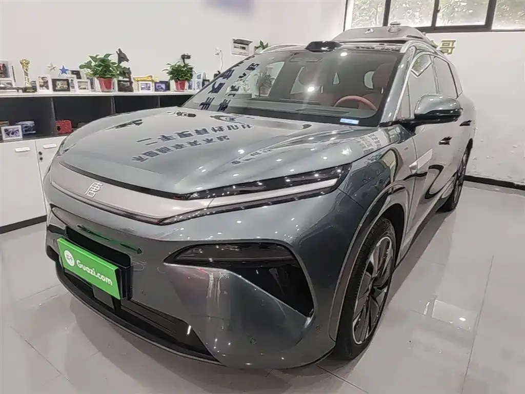 BYD Tang L — фото 1