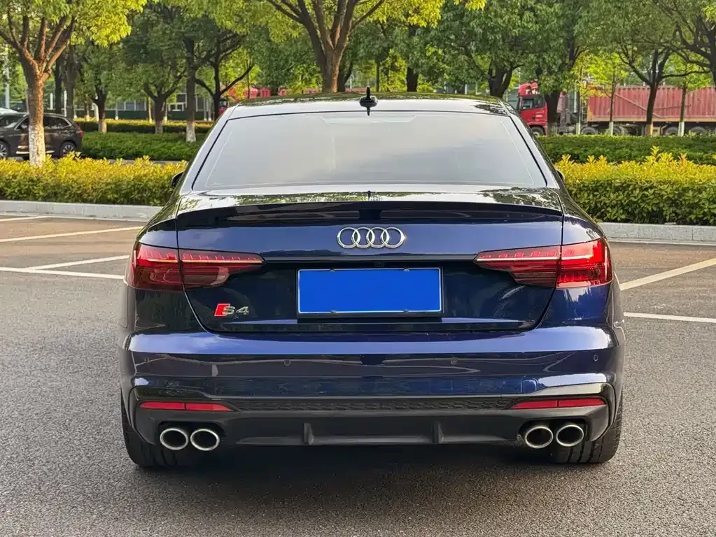 Audi S4 — фото 5