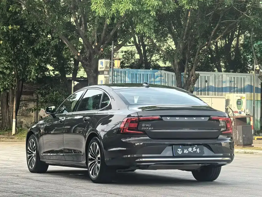 Volvo S90 — фото 10