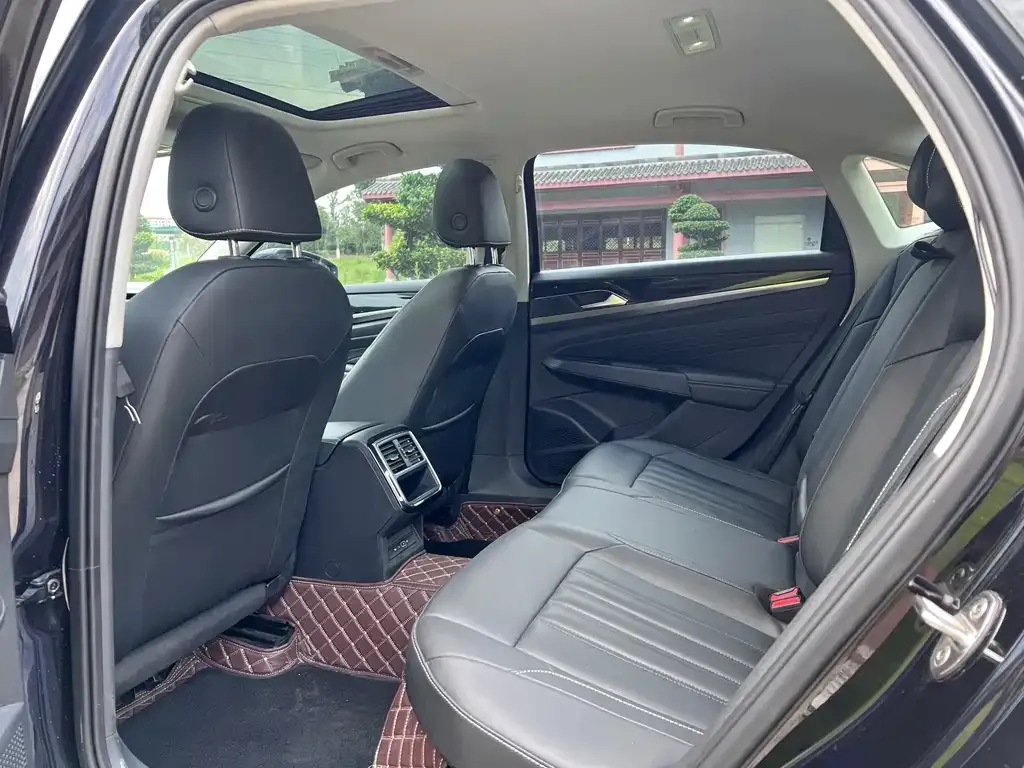 Volkswagen Passat — фото 2
