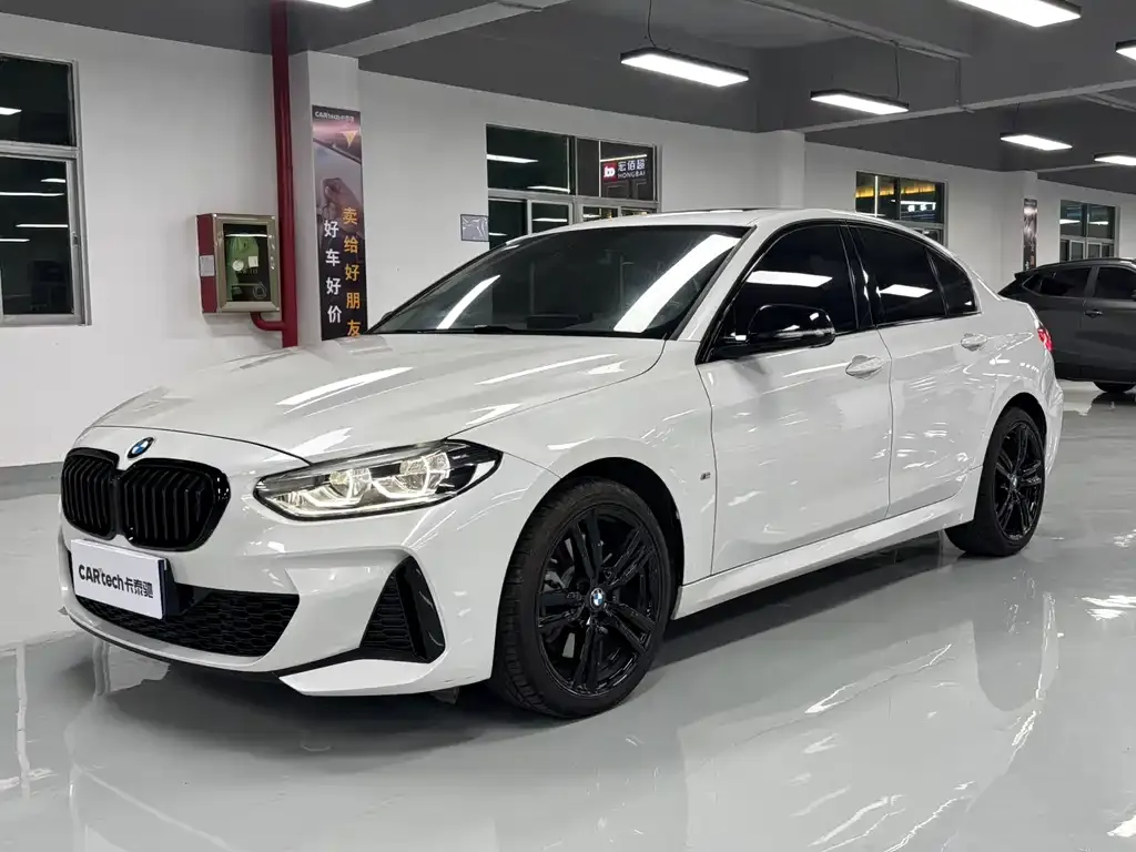 BMW 1 Series — фото 1