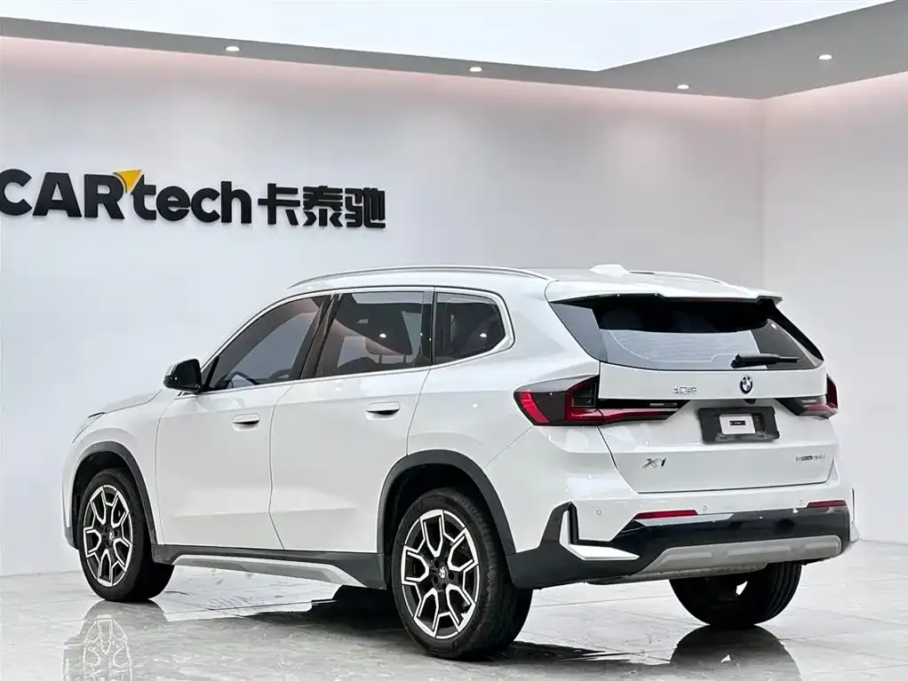BMW X1 — фото 10