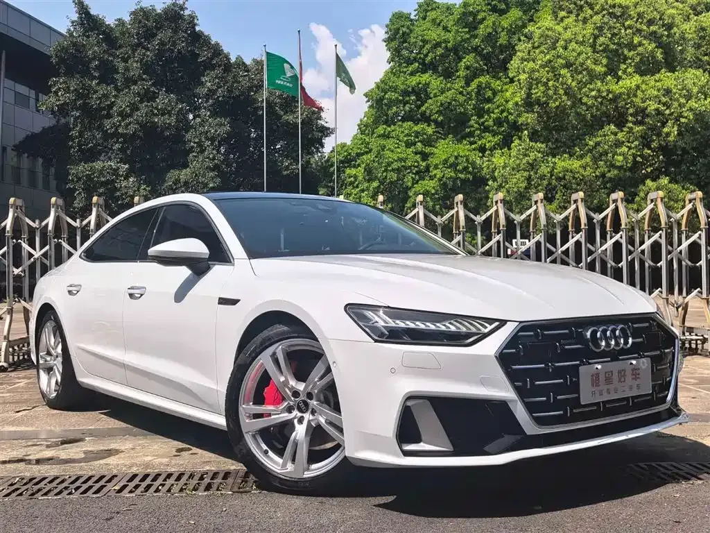 Audi A7L — фото 5