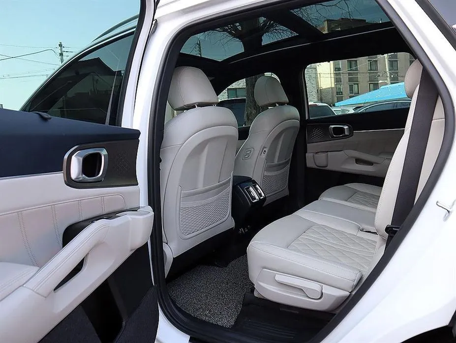 Kia Sorento — фото 7