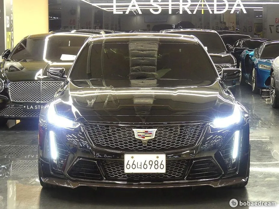 Cadillac CT5-V — фото 1