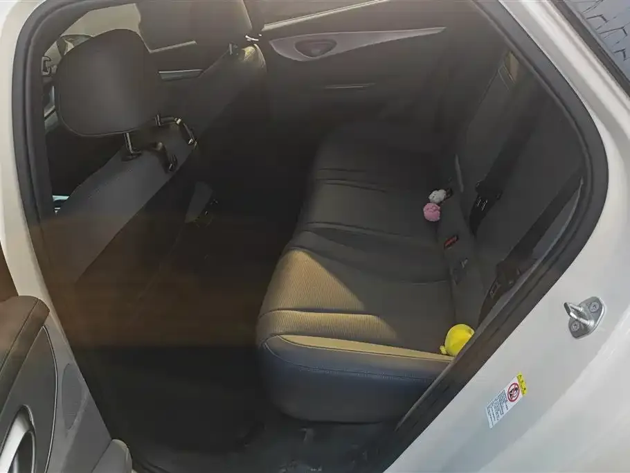 BYD Seal 07 DM-i — фото 8