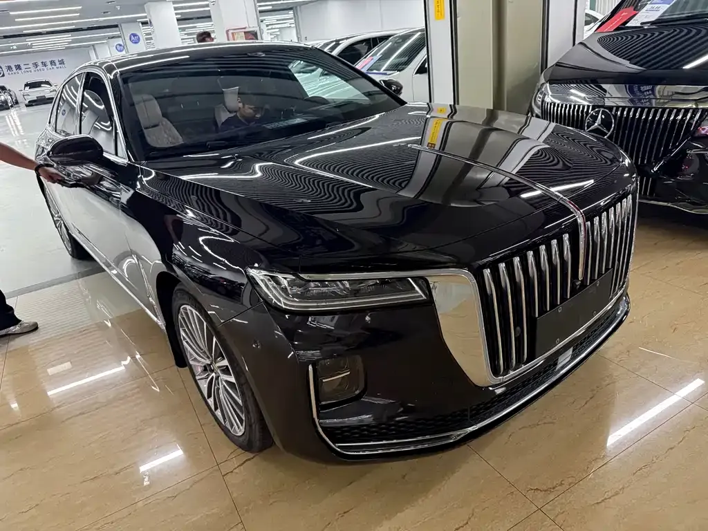Hongqi H9 — фото 10