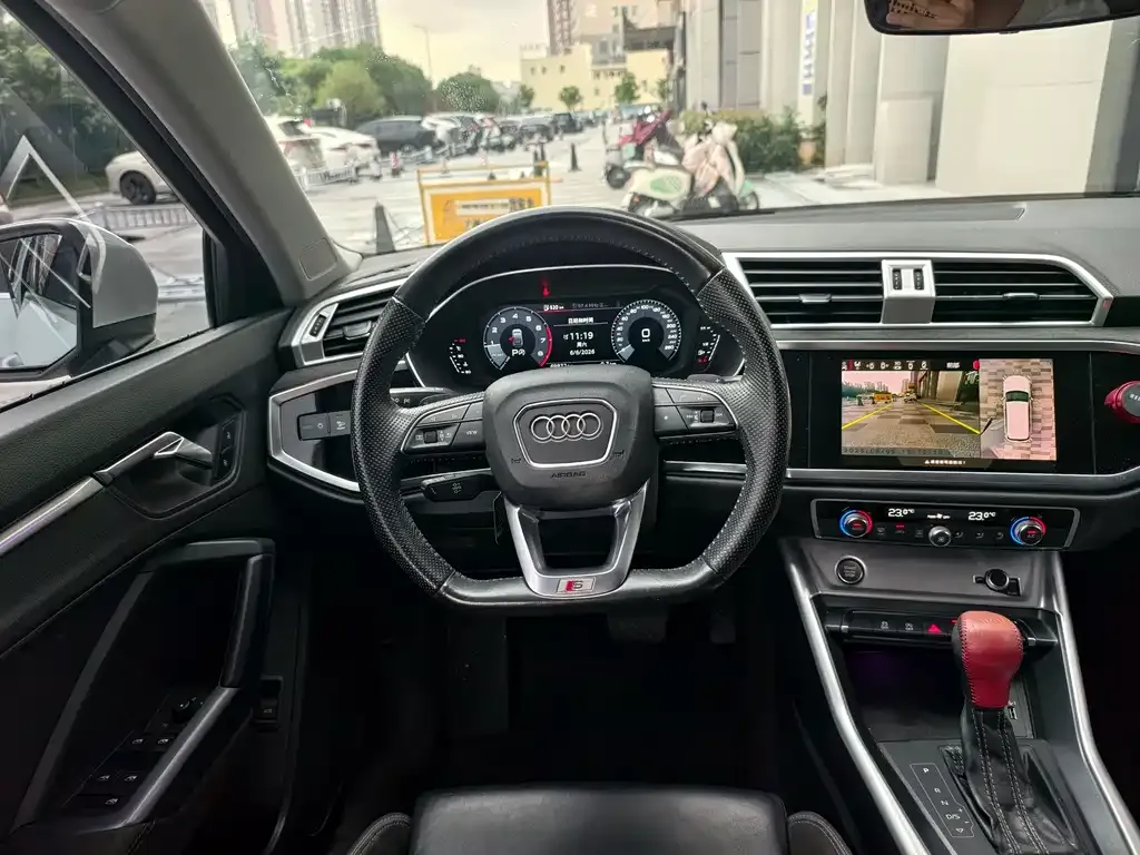 Audi Q3 — фото 4