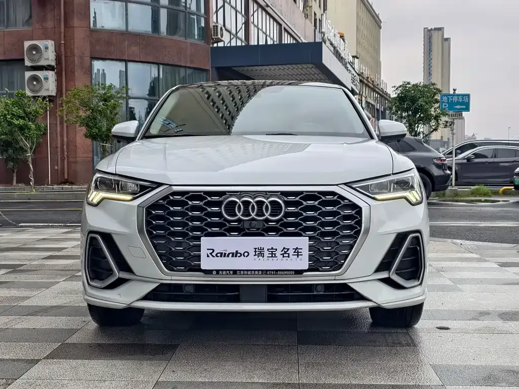 Audi Q3 — фото 6