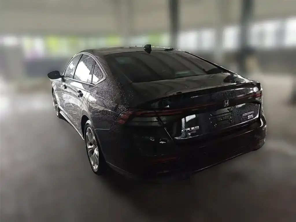 Honda Accord — фото 10