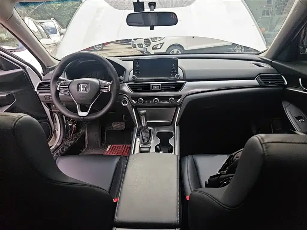 Honda Accord — фото 9