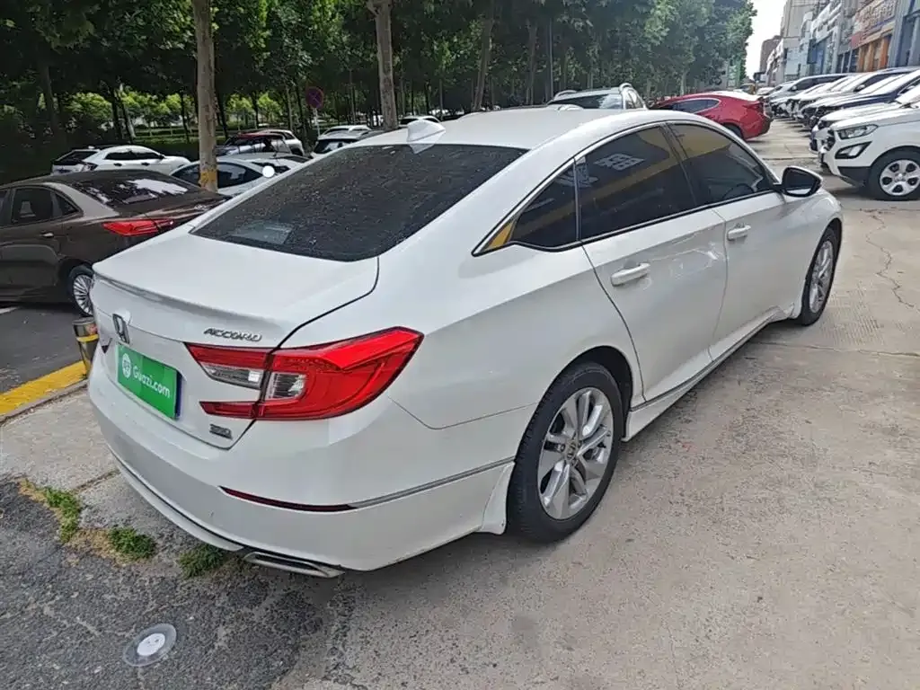 Honda Accord — фото 4