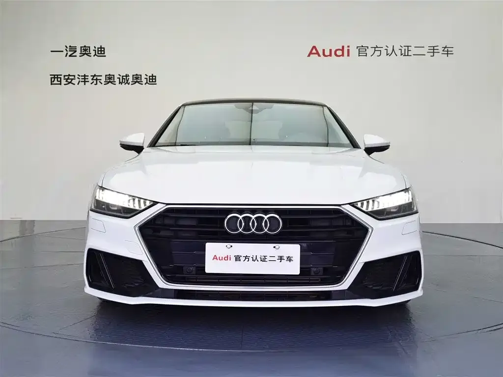 Audi A7 — фото 1
