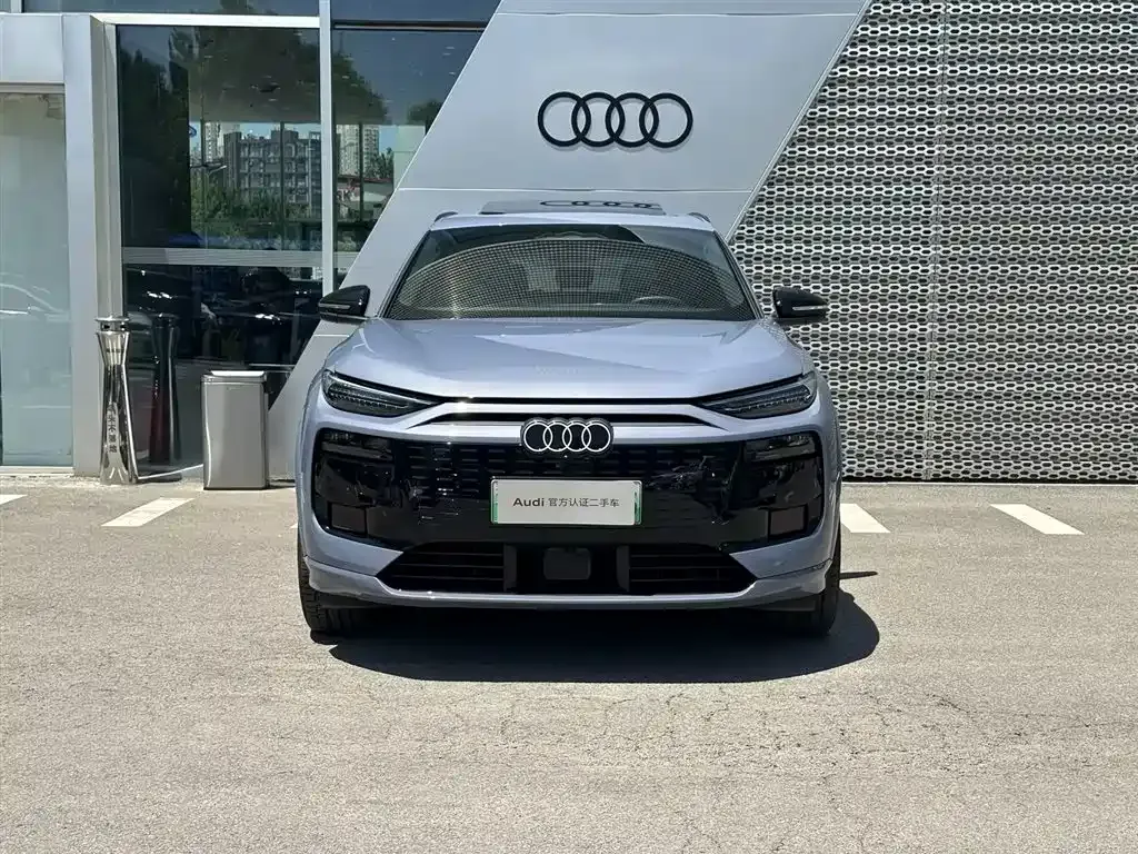 Audi Q6L e-tron — фото 9