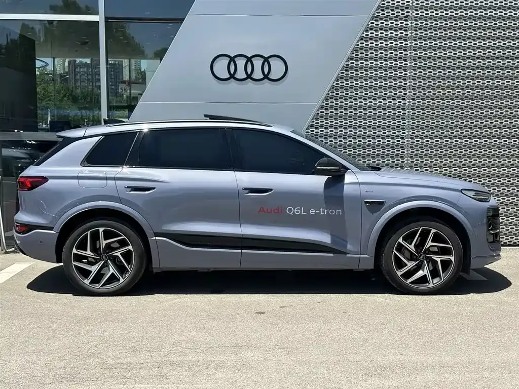 Audi Q6L e-tron — фото 7