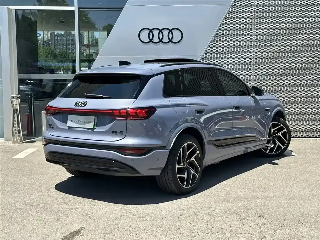 Audi Q6L e-tron — фото 8