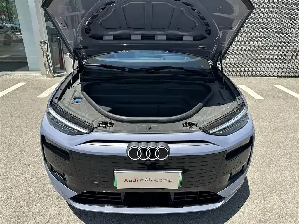 Audi Q6L e-tron — фото 6