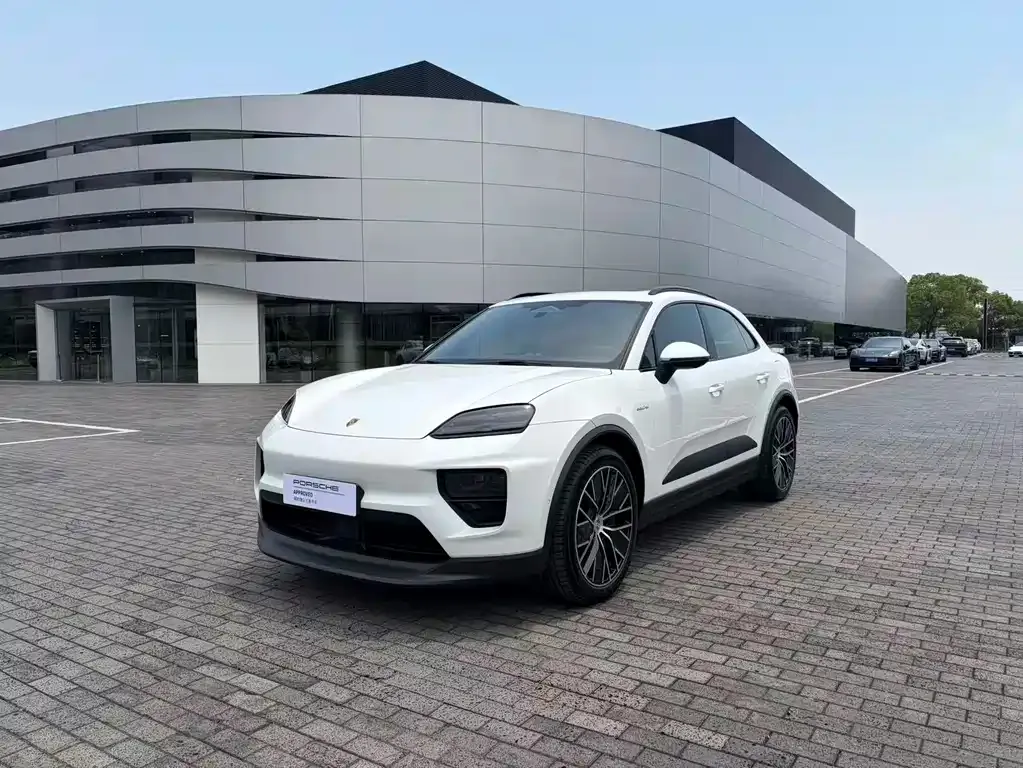 Porsche Macan EV — фото 1