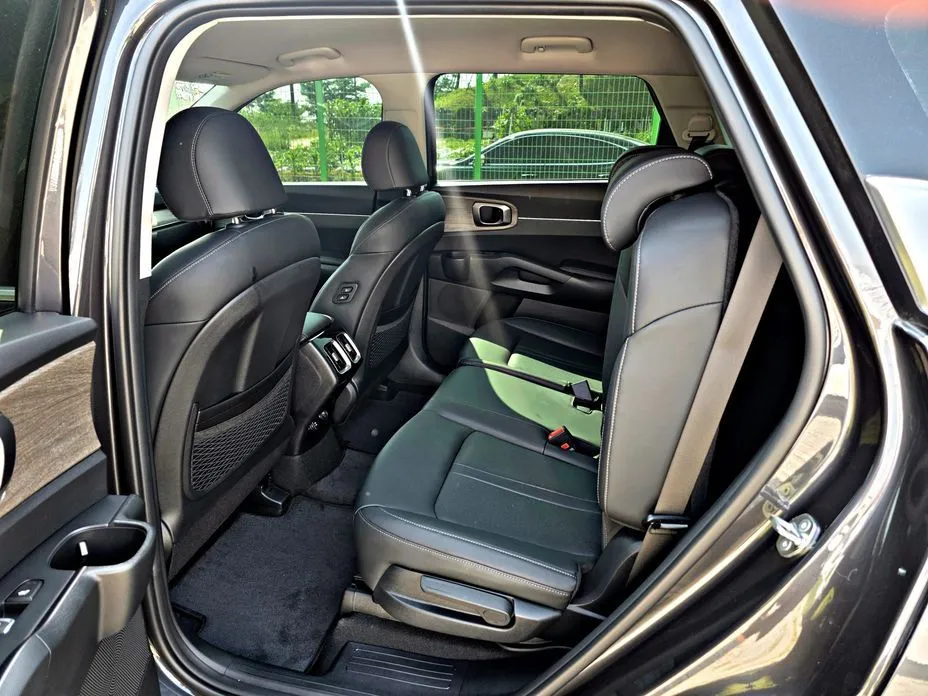 Kia Sorento — фото 4