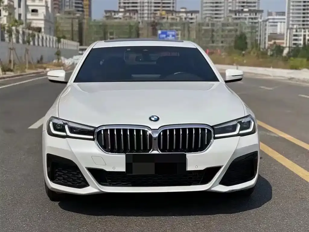 BMW 5 Series — фото 4