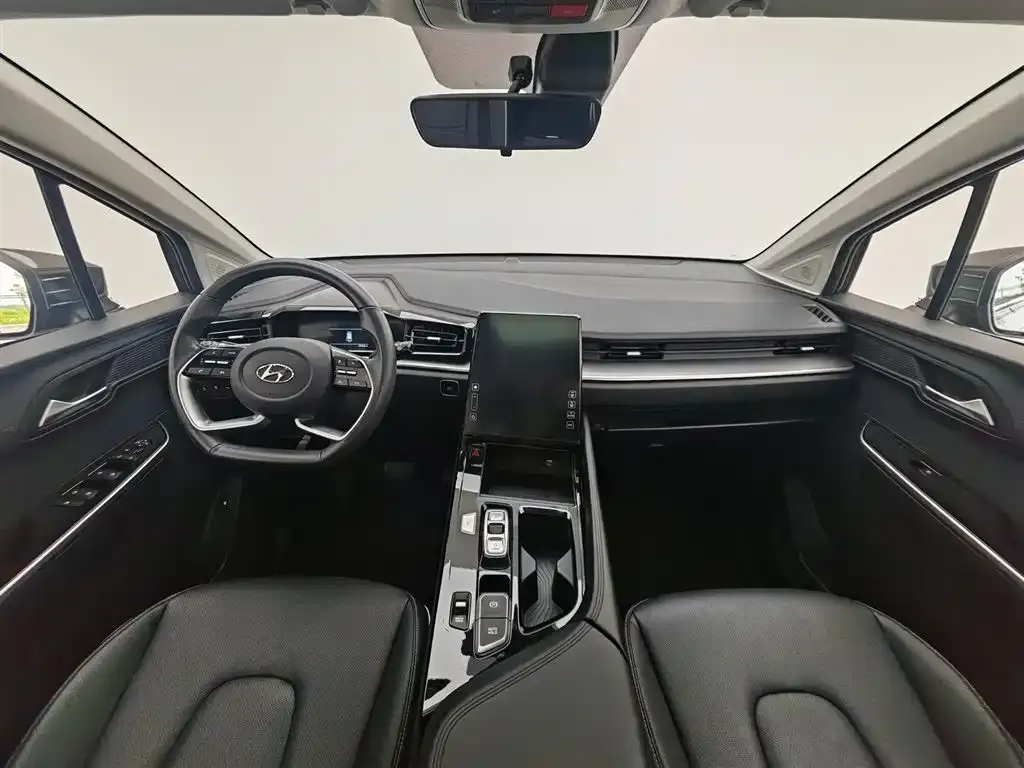 Hyundai Custo — фото 6