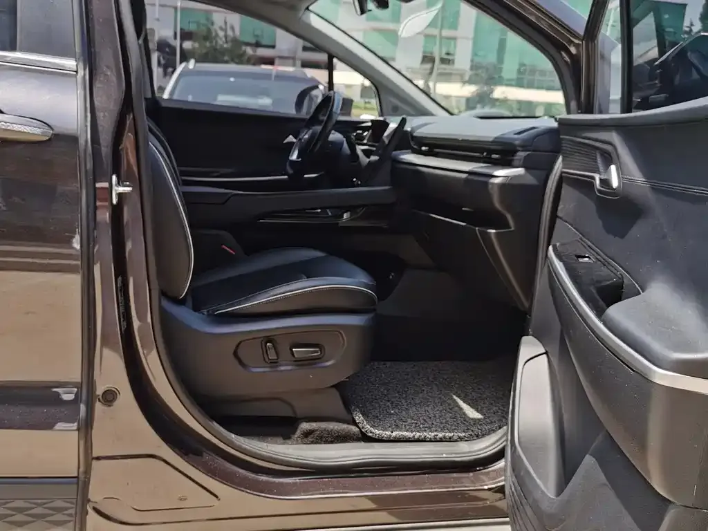 Hyundai Custo — фото 6