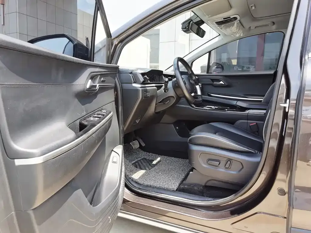 Hyundai Custo — фото 10