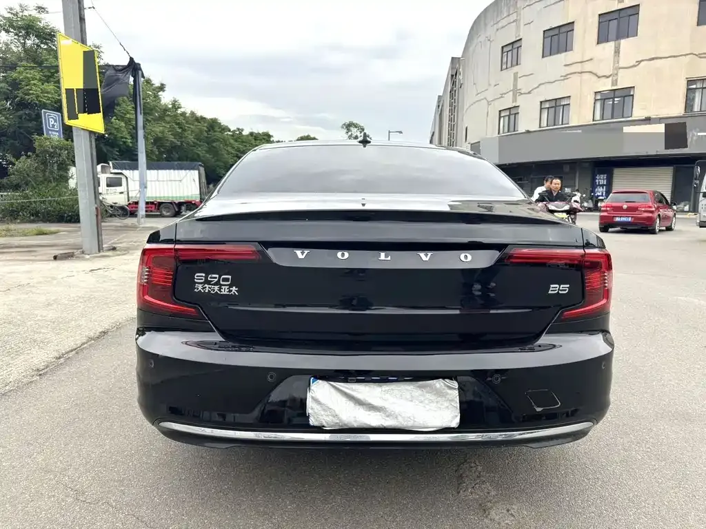 Volvo S90 — фото 7