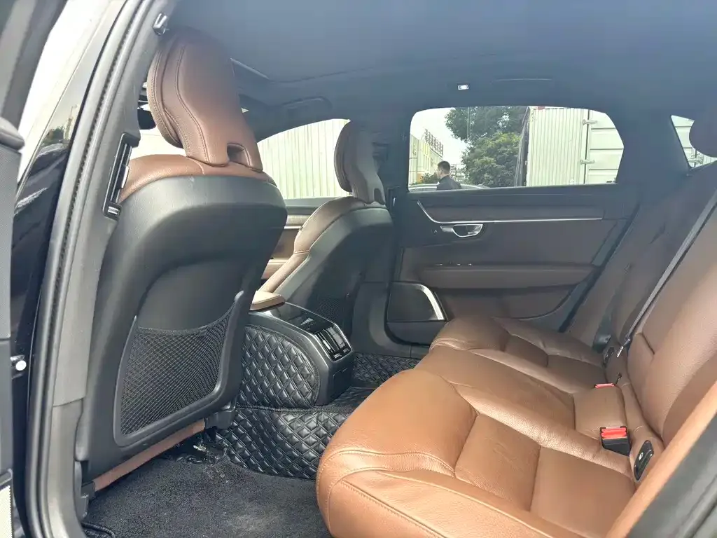 Volvo S90 — фото 2