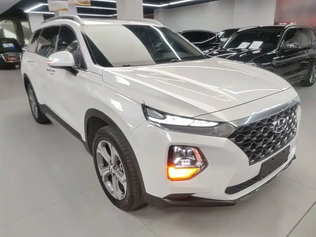 Hyundai Santa Fe — фото 2