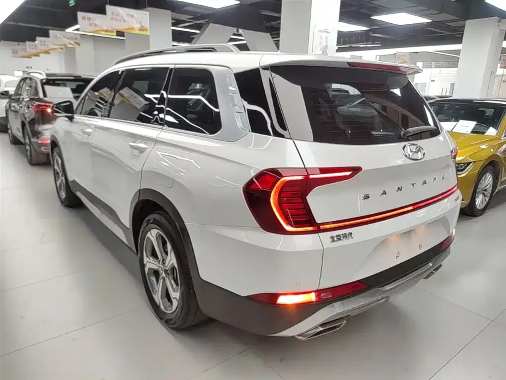Hyundai Santa Fe — фото 4