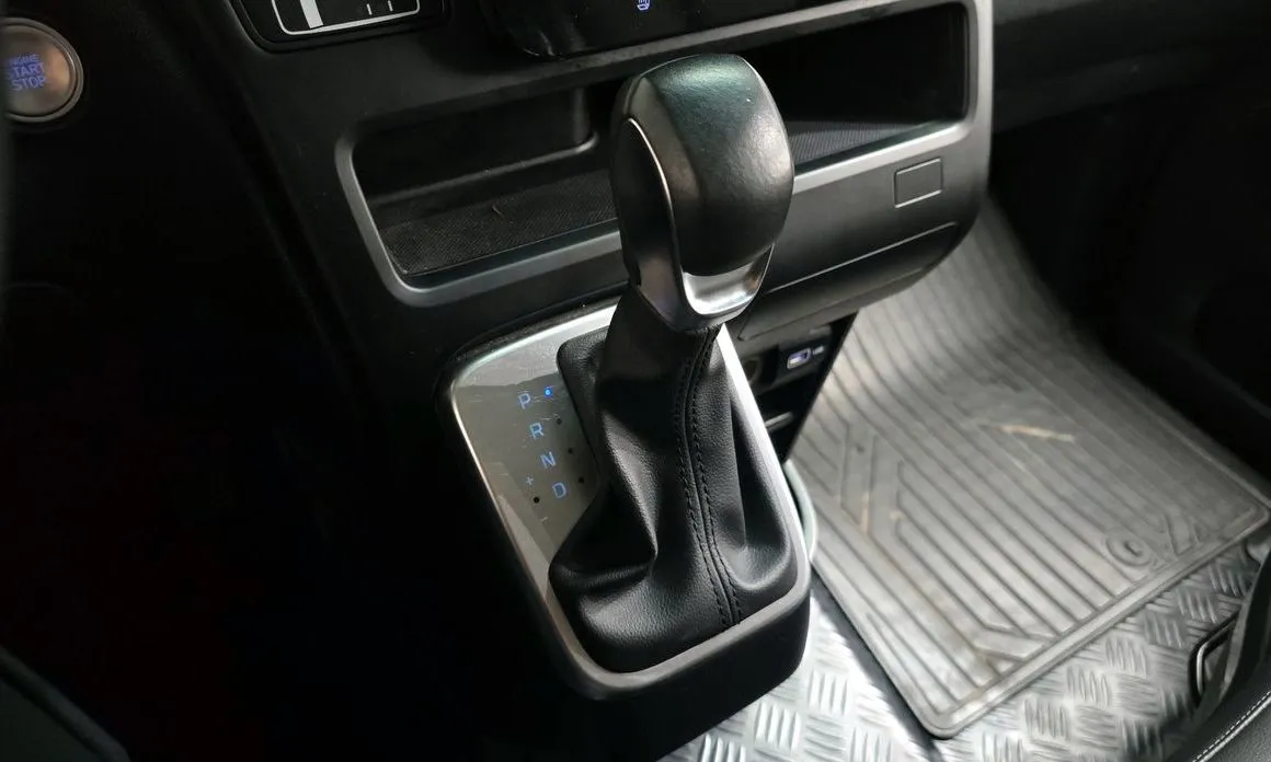 Hyundai Staria — фото 4