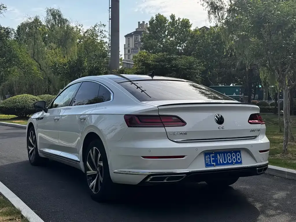 Volkswagen CC — фото 3