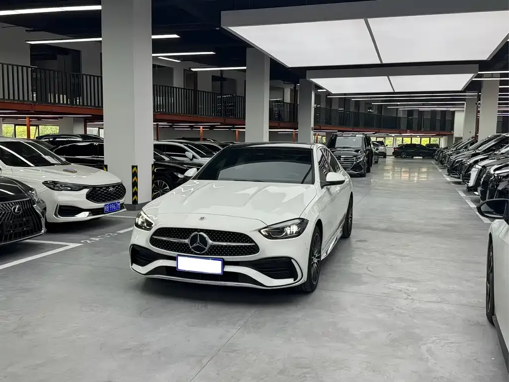 Mercedes-Benz C-Class — фото 1