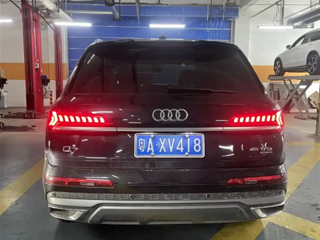Audi Q7 — фото 4