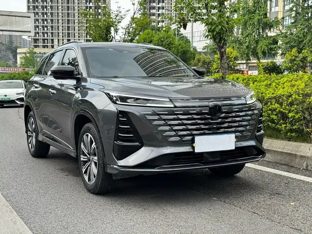 Changan CS75PLUS — фото 3
