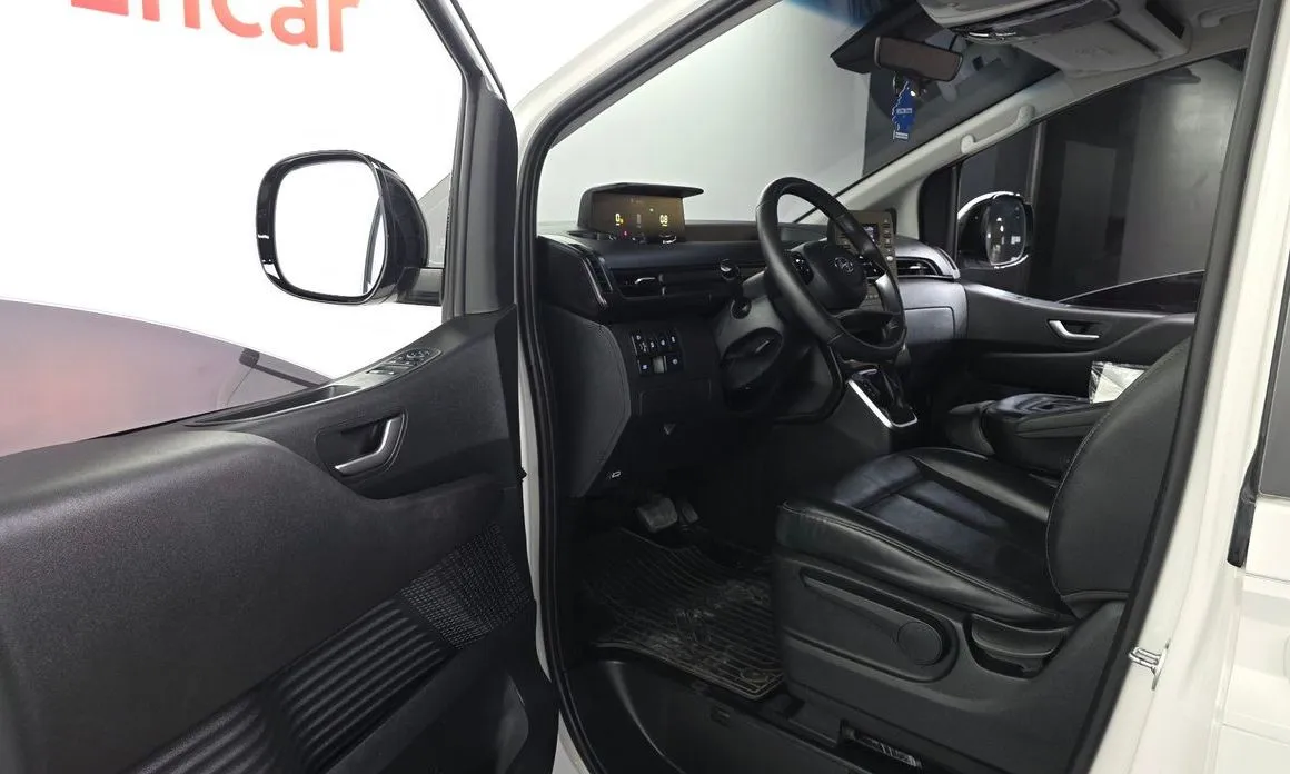 Hyundai Staria — фото 2