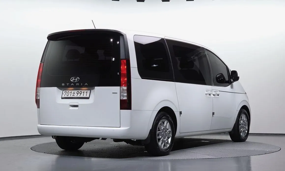Hyundai Staria — фото 4