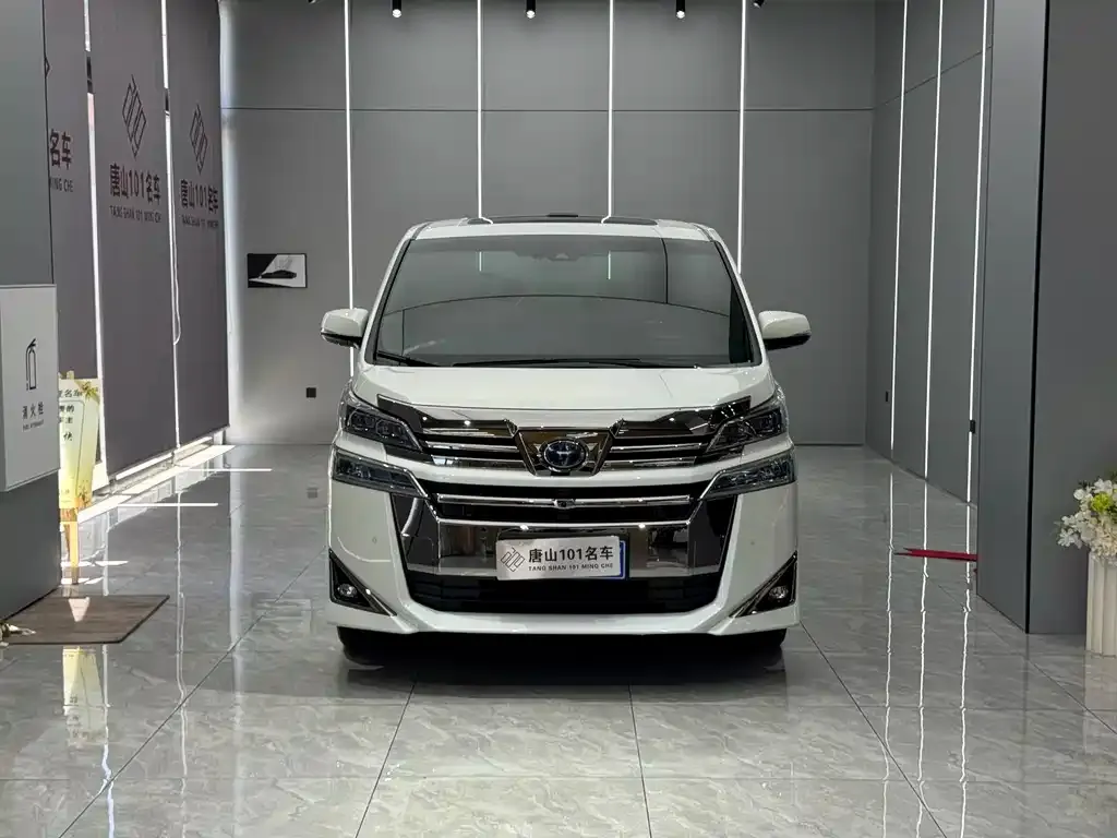 Toyota Vellfire — фото 8