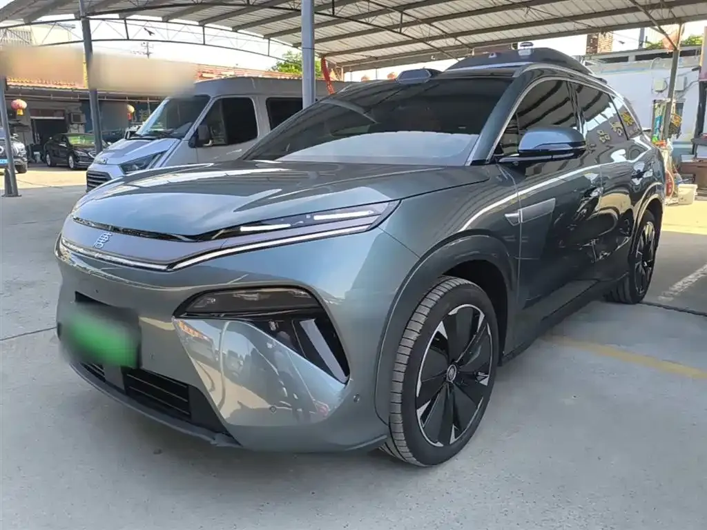 BYD Tang L — фото 1
